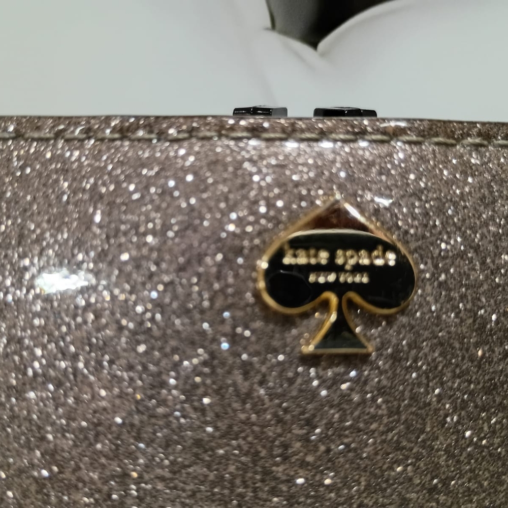 Kate Spade Ivory Wallet - Picture 3 of 6